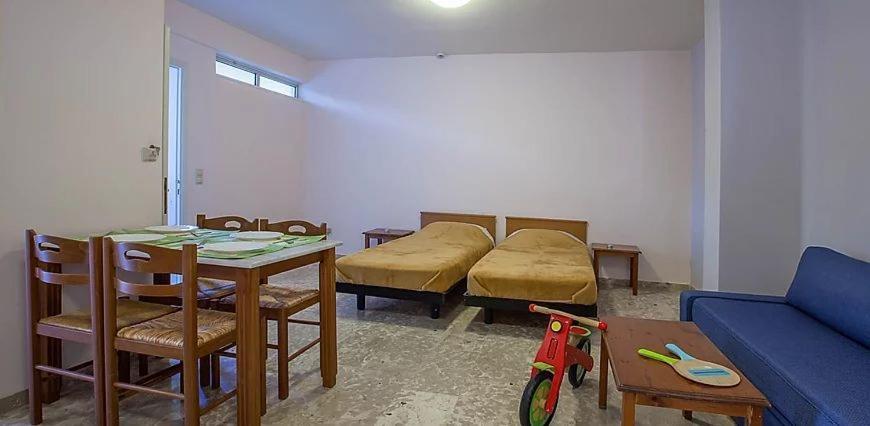 Stella'S Apartments Толон Экстерьер фото